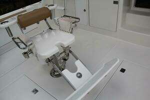 2004 Cabo 48 Flybridge thumbnail 49