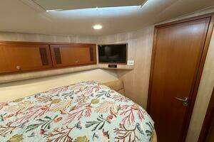 2004 Cabo 48 Flybridge thumbnail 31