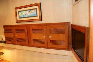2004 Cabo 48 Flybridge thumbnail 23