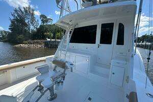 2004 Cabo 48 Flybridge thumbnail 54