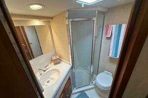 2004 Cabo 48 Flybridge thumbnail 36