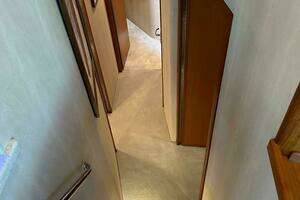 2004 Cabo 48 Flybridge thumbnail 37