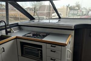 43ft Bayliner Yacht For Sale