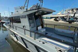 2025 Targa 37 Flybridge thumbnail 5