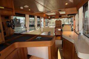 2025 Targa 37 Flybridge thumbnail 31