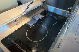 2025 Targa 37 Flybridge thumbnail 41