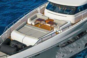 2022 Custom Line Navetta 37 thumbnail 2
