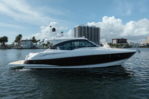 2016 Cruisers Yachts 45 Cantius thumbnail 1