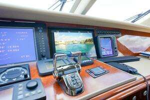 2004 Lazzara Yachts 80 SL thumbnail 64
