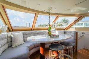 2004 Lazzara Yachts 80 SL thumbnail 32