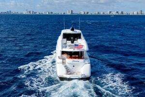 2004 Lazzara Yachts 80 SL thumbnail 6