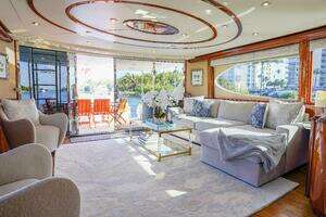 2004 Lazzara Yachts 80 SL thumbnail 21