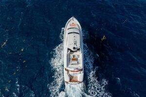 2004 Lazzara Yachts 80 SL thumbnail 8