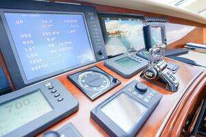 2004 Lazzara Yachts 80 SL thumbnail 63