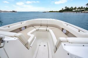 32ft Boston Whaler Yacht For Sale