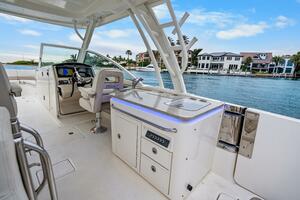 32ft Boston Whaler Yacht For Sale