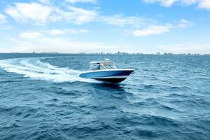 32ft Boston Whaler Yacht For Sale