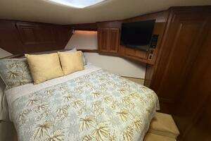 1989 Viking 45 Convertible thumbnail 31
