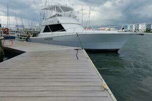 1989 Viking 45 Convertible thumbnail 2
