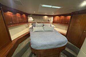 2003 Bertram 67 Convertible thumbnail 28