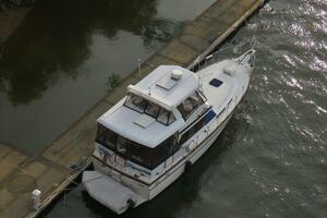 MAKIN MEMORIES 41ft President Yacht For Sale