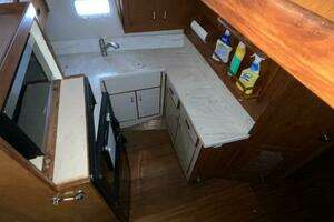 1987 President 41 Double Cabin Motor Yacht thumbnail 49