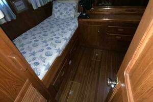 1987 President 41 Double Cabin Motor Yacht thumbnail 38