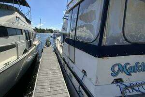 1987 President 41 Double Cabin Motor Yacht thumbnail 11