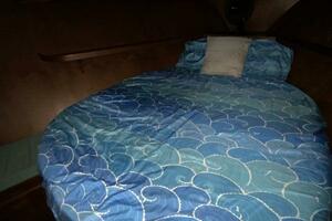 MAKIN MEMORIES 41ft President Yacht For Sale