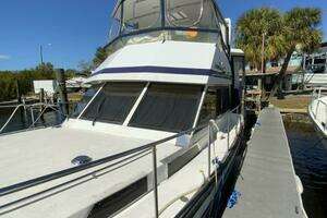 1987 President 41 Double Cabin Motor Yacht thumbnail 14