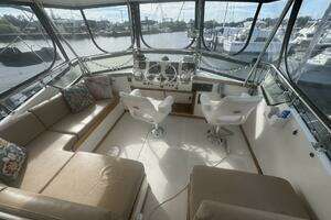 1987 President 41 Double Cabin Motor Yacht thumbnail 21