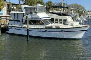 1987 President 41 Double Cabin Motor Yacht thumbnail 5