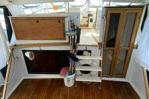 1987 President 41 Double Cabin Motor Yacht thumbnail 20