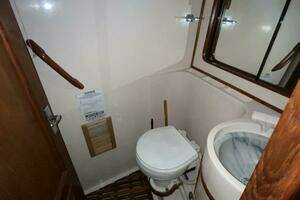 1987 President 41 Double Cabin Motor Yacht thumbnail 58