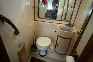 1987 President 41 Double Cabin Motor Yacht thumbnail 60