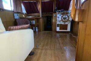 1987 President 41 Double Cabin Motor Yacht thumbnail 47