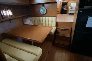 MAKIN MEMORIES 41ft President Yacht For Sale