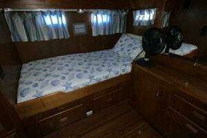 1987 President 41 Double Cabin Motor Yacht thumbnail 42
