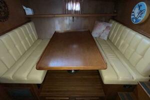 MAKIN MEMORIES 41ft President Yacht For Sale