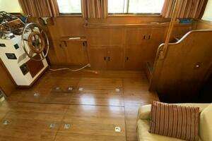 1987 President 41 Double Cabin Motor Yacht thumbnail 33