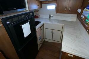 MAKIN MEMORIES 41ft President Yacht For Sale