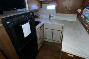 1987 President 41 Double Cabin Motor Yacht thumbnail 51