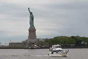 MAKIN MEMORIES 41ft President Yacht For Sale