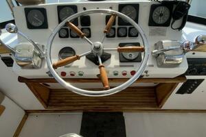 MAKIN MEMORIES 41ft President Yacht For Sale