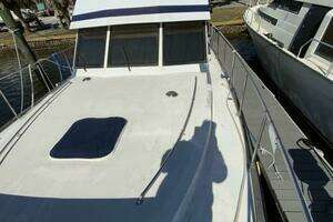 1987 President 41 Double Cabin Motor Yacht thumbnail 86