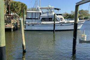 1987 President 41 Double Cabin Motor Yacht thumbnail 7