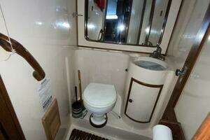 1987 President 41 Double Cabin Motor Yacht thumbnail 59
