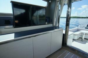 56FT (17.07M) UNIESSE