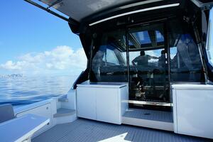 56FT (17.07M) UNIESSE