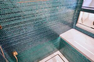 56FT (17.07M) UNIESSE